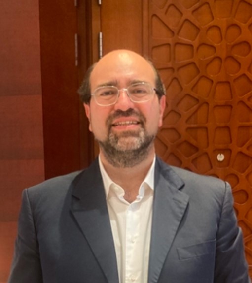 Dr. Manfredi